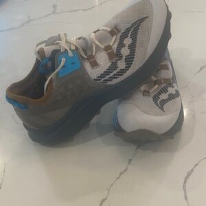 Saucony men’s trail running shoe 10.5